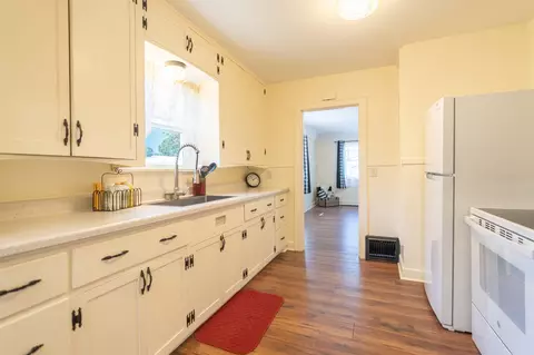 Kitchen - 724 E Broad Ave, Spokane, WA 99207 photo 2 of 2