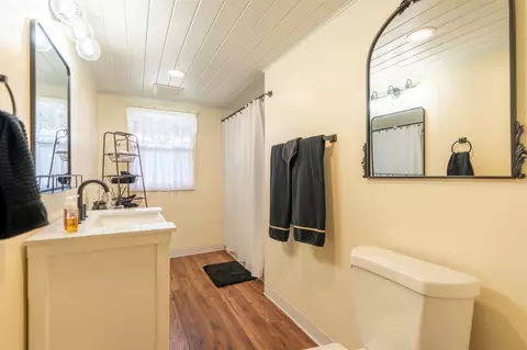 Bath - 724 E Broad Ave, Spokane, WA 99207 photo 1 of 2