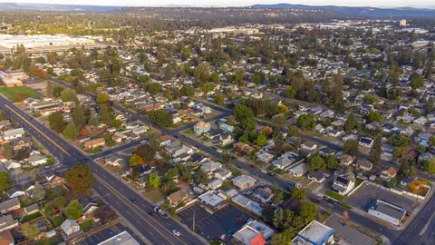 View/Area - 724 E Broad Ave, Spokane, WA 99207 photo 2 of 3