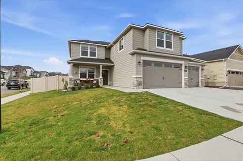 1824 S Donwood St, Greenacres, WA 99016