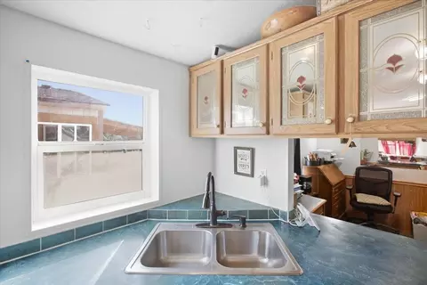 Kitchen - 5016 E Frederick Ave, Spokane, WA 99217 photo 4 of 5