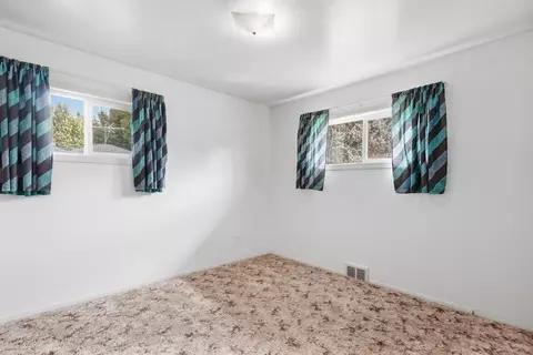 Bedroom - 12716 E 8th Ave, Spokane Valley, WA 99216 photo 3 of 4