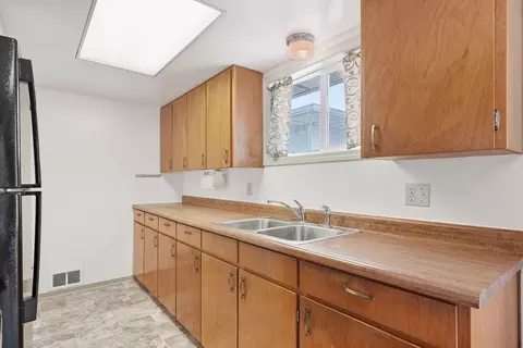 Kitchen - 12716 E 8th Ave, Spokane Valley, WA 99216 photo 2 of 4