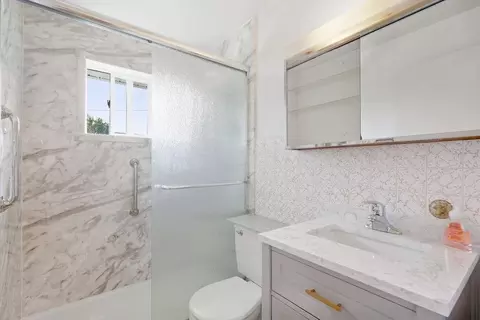 Bath - 12716 E 8th Ave, Spokane Valley, WA 99216 photo 1 of 1