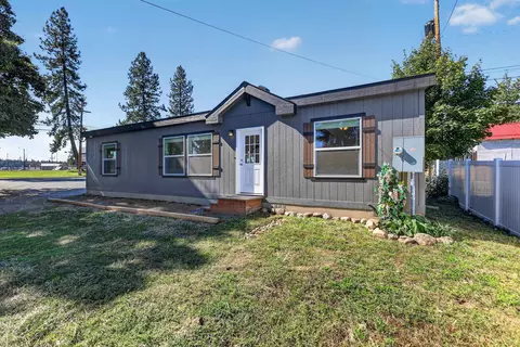 1116 W 1st St, Newport, WA 99156