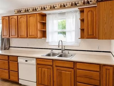 Kitchen - 12703 E 8th Ave, Spokane, WA 99216 photo 3 of 3