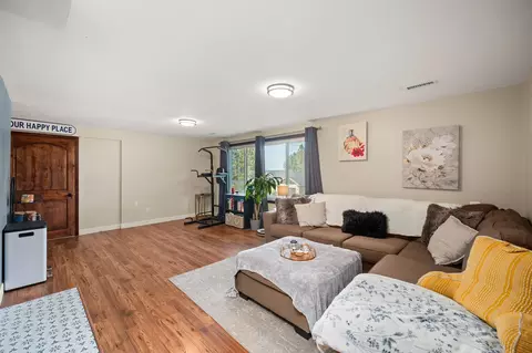 Living - 4904 E 50th Ave, Spokane, WA 99223 photo 5 of 5