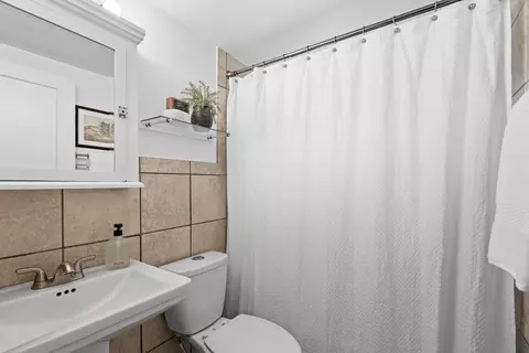 Bath - 504 E 20th Ave, Spokane, WA 99203 photo 2 of 3