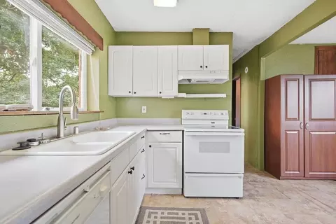 Kitchen - 4107 W Everett Ave, Spokane, WA 99205 photo 2 of 3