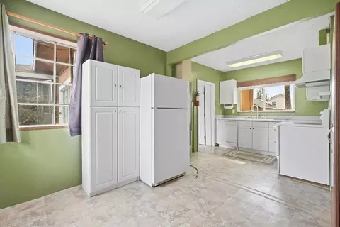 Kitchen - 4107 W Everett Ave, Spokane, WA 99205 photo 3 of 3