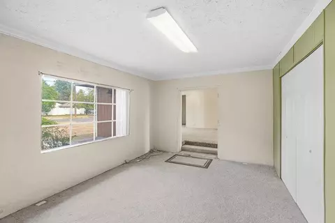 Living - 4107 W Everett Ave, Spokane, WA 99205 photo 5 of 6