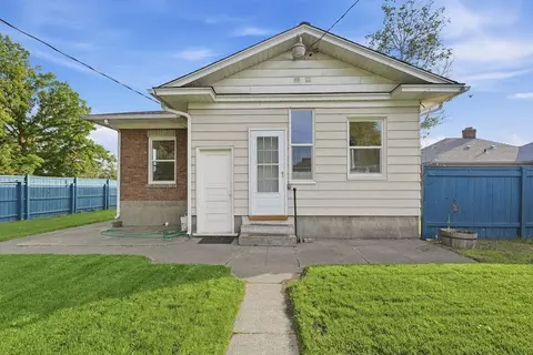 Exterior - 2709 E Illinois Ave, Spokane, WA 99207 photo 2 of 6