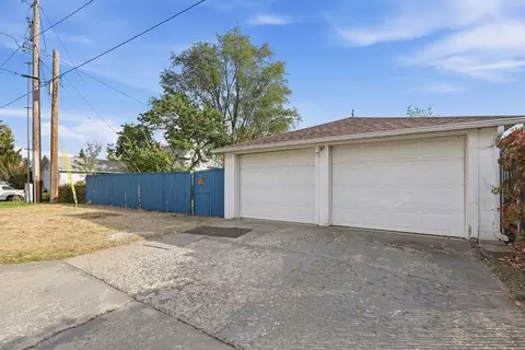 Exterior - 2709 E Illinois Ave, Spokane, WA 99207 photo 6 of 6