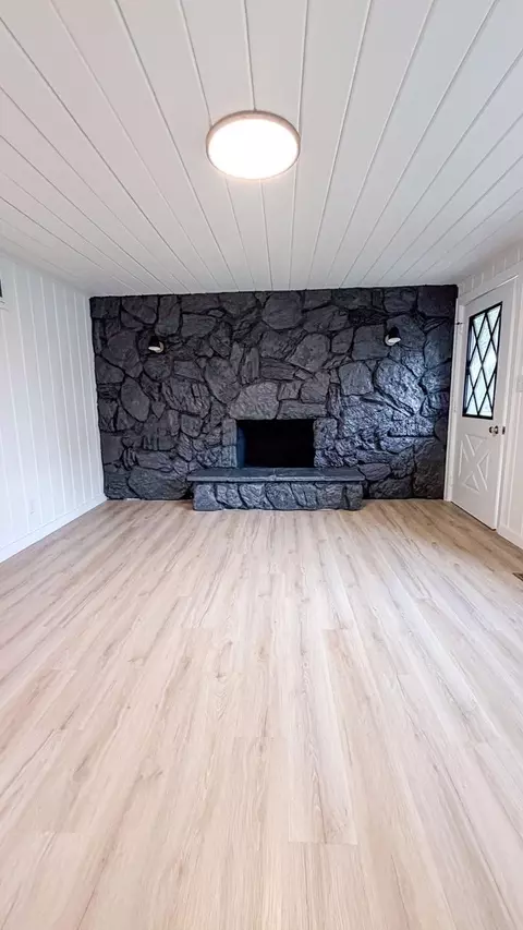 Living - 5317 E Commerce Ave, Spokane, WA 99212 photo 4 of 5