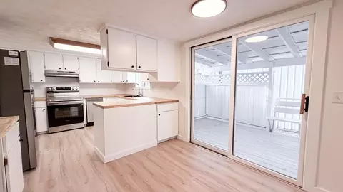 Kitchen - 5317 E Commerce Ave, Spokane, WA 99212 photo 2 of 6