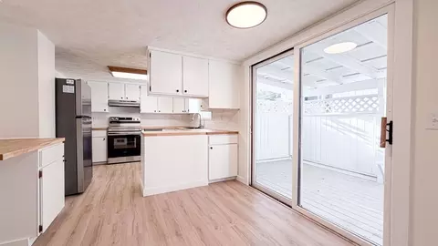 Kitchen - 5317 E Commerce Ave, Spokane, WA 99212 photo 1 of 6