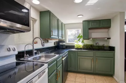 Kitchen - 7403 E 3rd Ave, Spokane Valley, WA 99212 photo 1 of 2