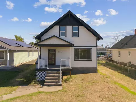 3918 N Maple St, Spokane, WA 99205