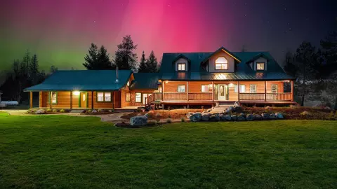 12621 E Blanchard Rd, Elk, WA 99009