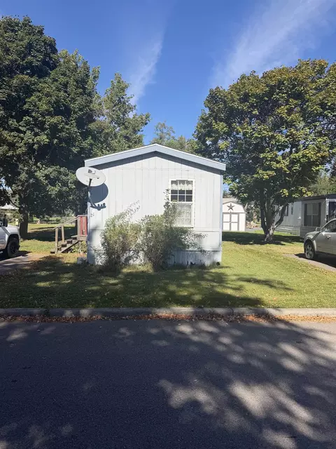22105 E Wellesley Ave #SPACE 21, Otis Orchards, WA 99027