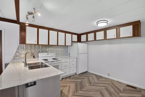 Kitchen - 1211 E Lyons Ave # 107, Spokane, WA 99208 photo 1 of 4