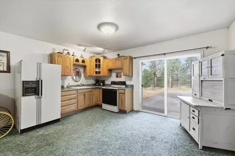 Kitchen - 1110 Excelsior Rd, Spokane, WA 99224 photo 3 of 3