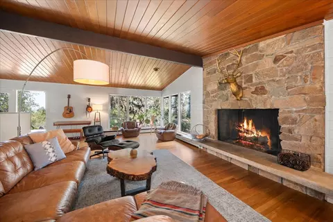 Living - 710 E 12th Ave, Spokane, WA 99202 photo 1 of 8