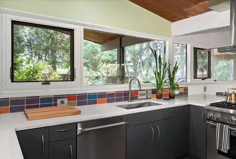 Kitchen - 710 E 12th Ave, Spokane, WA 99202 photo 4 of 4