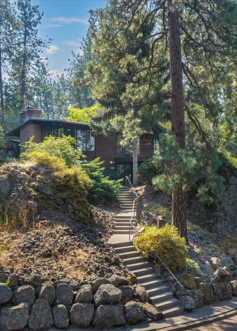 Exterior - 710 E 12th Ave, Spokane, WA 99202 photo 3 of 10