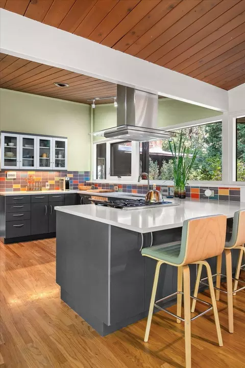 Kitchen - 710 E 12th Ave, Spokane, WA 99202 photo 3 of 4