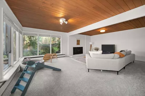 Living - 710 E 12th Ave, Spokane, WA 99202 photo 8 of 8