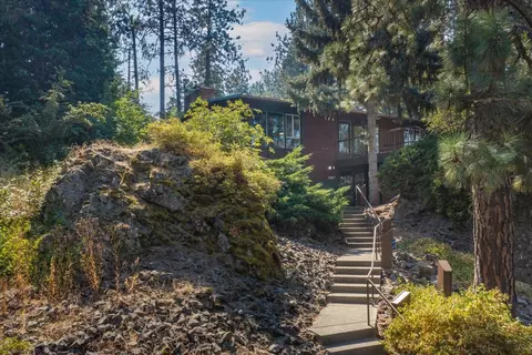Exterior - 710 E 12th Ave, Spokane, WA 99202 photo 2 of 10