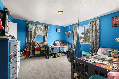 Bedroom - 3515 E Broad Ave, Spokane, WA 99207 photo 1 of 5