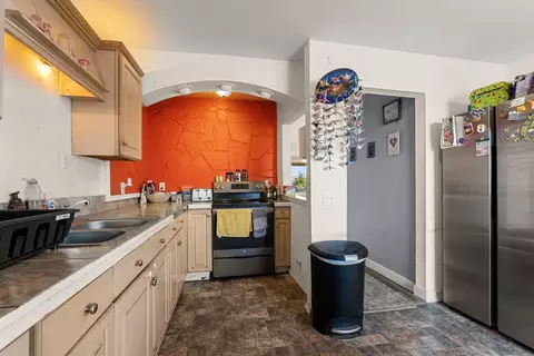Kitchen - 3515 E Broad Ave, Spokane, WA 99207 photo 3 of 4