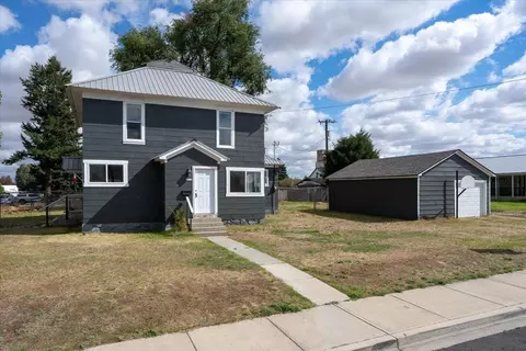 1201 5th St, Davenport, WA 99122