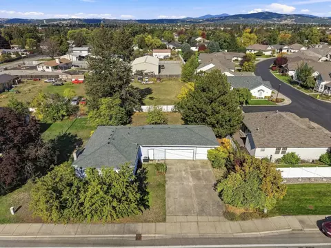View/Area - 13521 E 16th Ave, Spokane Valley, WA 99216 photo 4 of 9