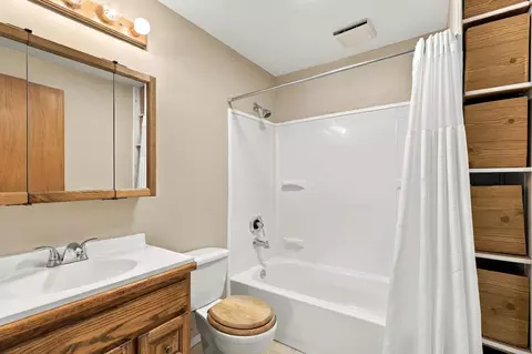 Bath - 13521 E 16th Ave, Spokane Valley, WA 99216 photo 1 of 3