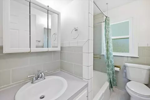 Bath - 3017 E 18th Ave, Spokane, WA 99223 photo 1 of 1