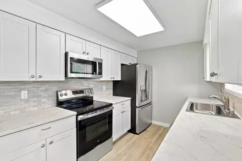 Kitchen - 1823 E Joseph Ave, Spokane, WA 99208 photo 4 of 5