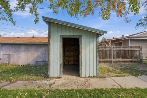 Exterior - 1823 E Joseph Ave, Spokane, WA 99208 photo 6 of 7