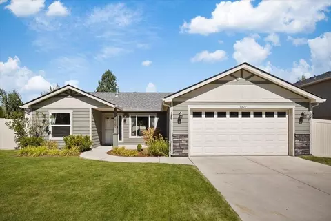 18427 E Selkirk Estates Rd, Greenacres, WA 99016