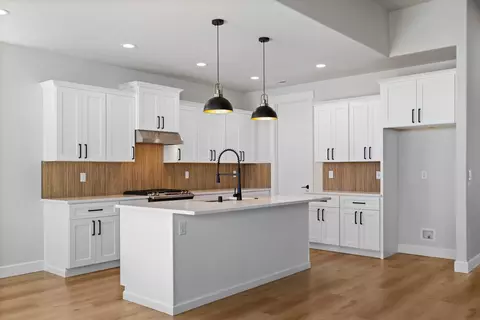 Kitchen - 2230 E Towhee Ln, Spokane, WA 99208 photo 1 of 3