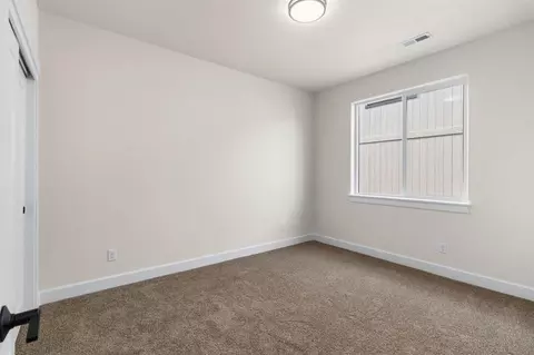 Bedroom - 2230 E Towhee Ln, Spokane, WA 99208 photo 4 of 4