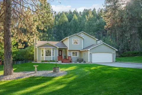 14905 W Maybob Rd, Nine Mile Falls, WA 99026