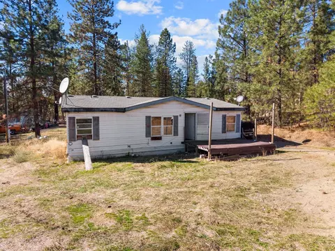 7755 Chamokane St, Ford, WA 99013