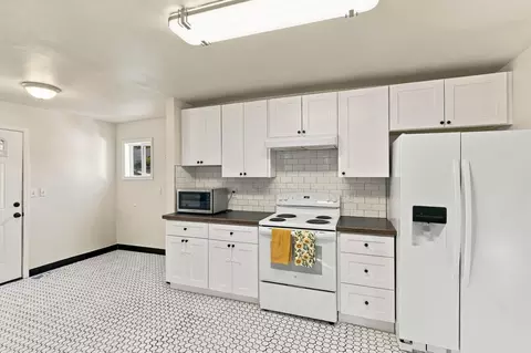Kitchen - 3614 E 29th Ave, Spokane, WA 99223 photo 2 of 3