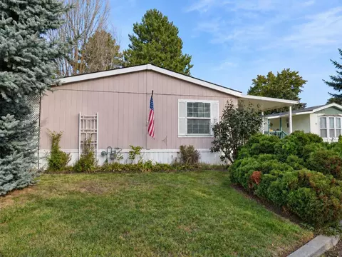 2601 N N Barker Apt 102 Rd, Spokane Valley, WA 99027