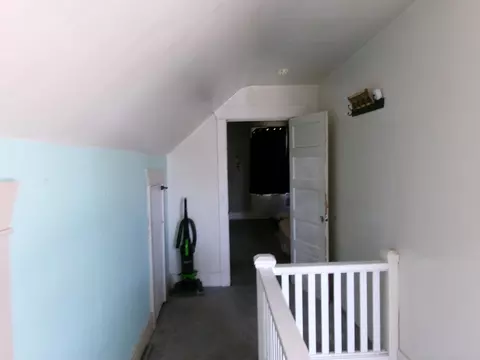Entry Way - 2520 E Sanson Ave, Spokane, WA 99217 photo 2 of 2