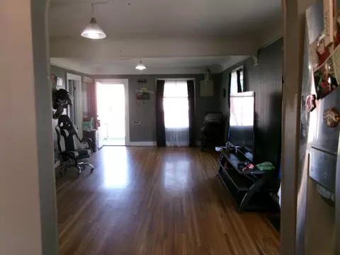 Living - 2520 E Sanson Ave, Spokane, WA 99217 photo 1 of 2