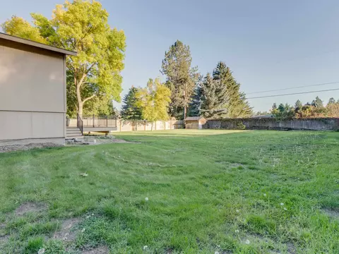 Exterior - 11922 E 24th Ave, Spokane Valley, WA 99206 photo 8 of 14